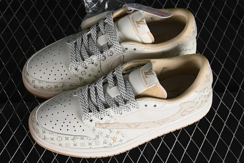 All categories Air Jordan Jordan series basketball shoes Air Jordan 1 Low Travis Scott x Fragment Design x Jordan Air Jordan 1 Low OG SP AJ1 Joe 1LV joint light coffee denim print low-top cultural casual sneakers SJ2068-006